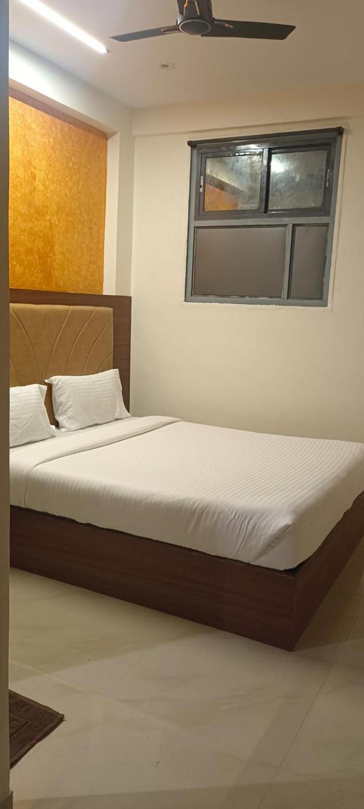 Hotel Le West Near Exhibition Center 3*